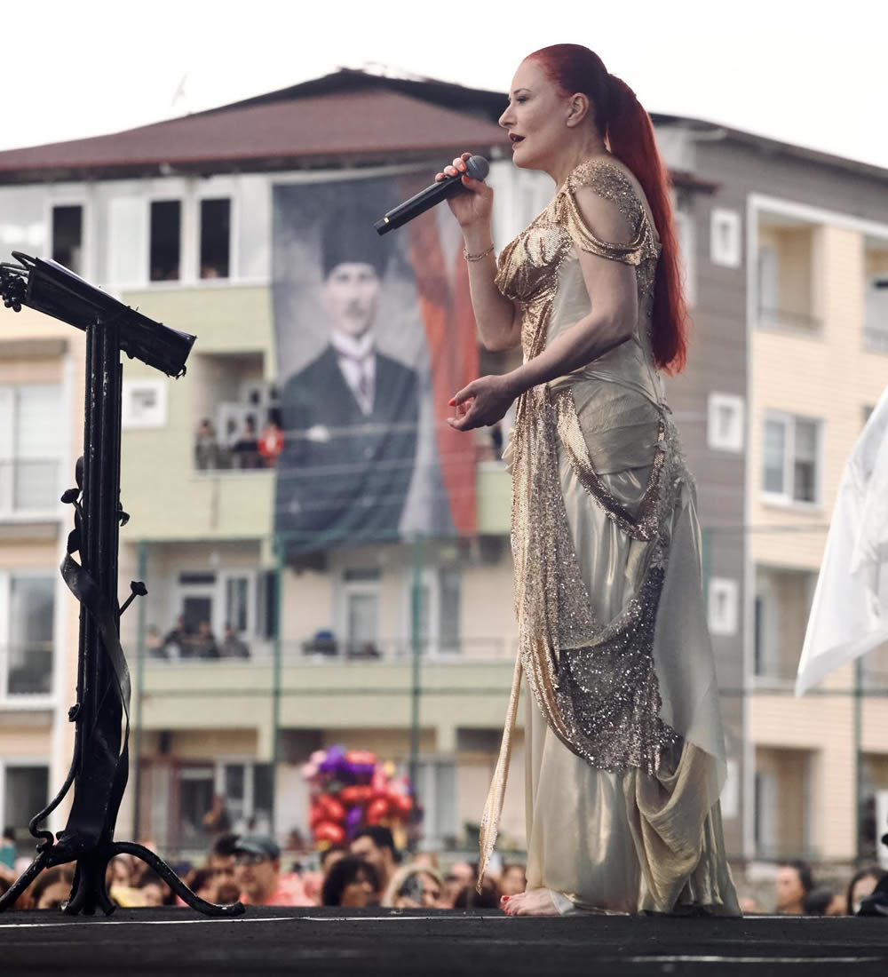 Muhteşem Candan Erçetin konseri için TEŞEKKÜR.